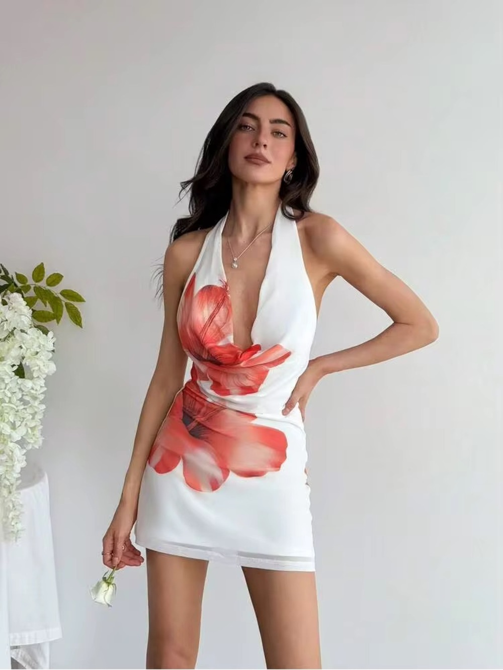 NEW Women’s White Red Hibiscus Floral Halter Cowl Neck Backless Mini Dress M